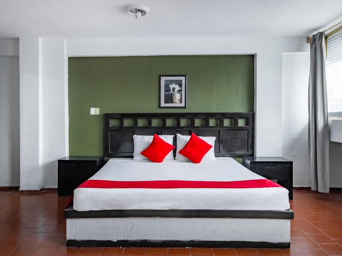 Hotel Halley Леон Экстерьер фото